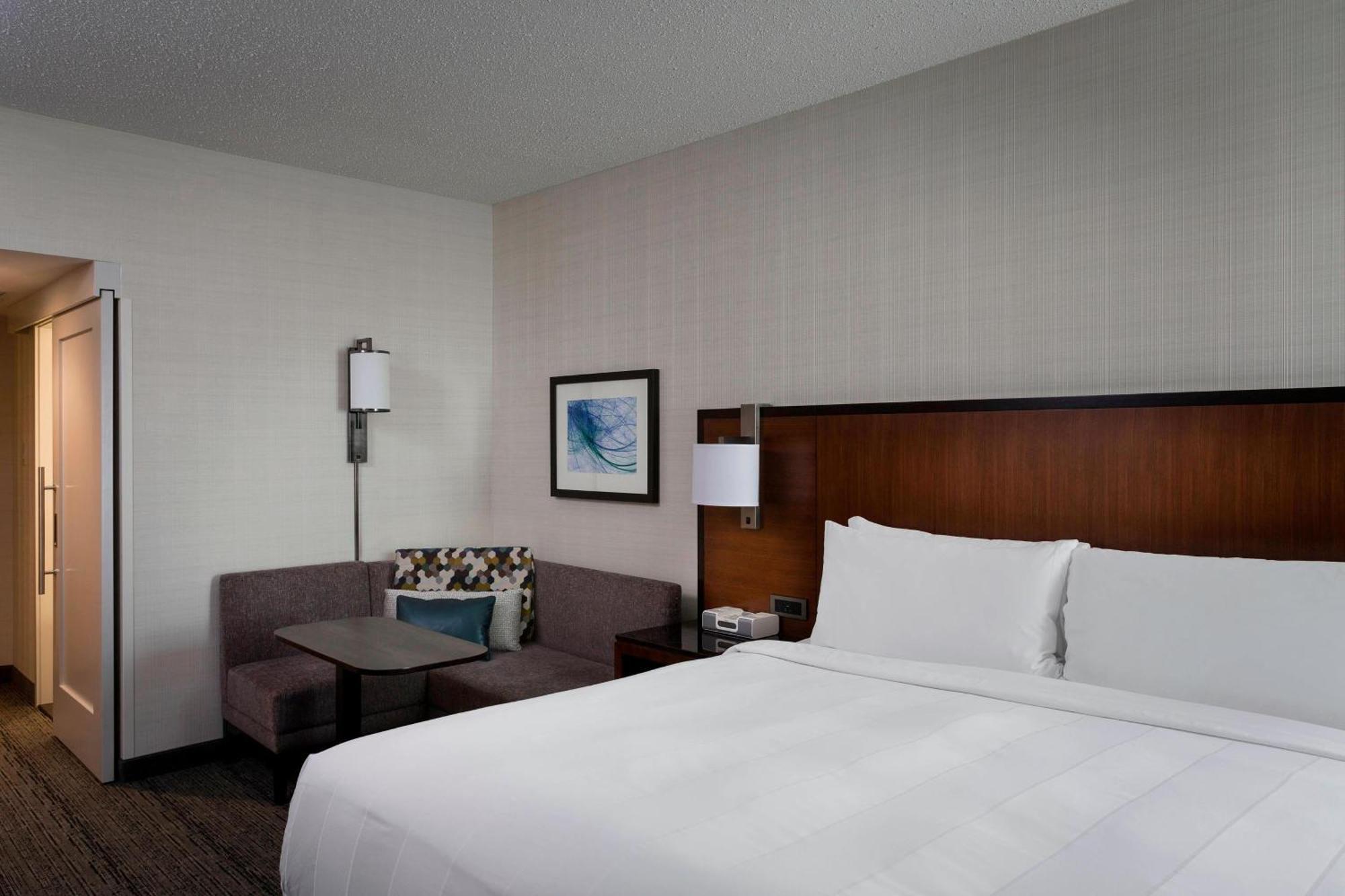 Airport Marriott At George Bush Intercontinental Hotel 4*